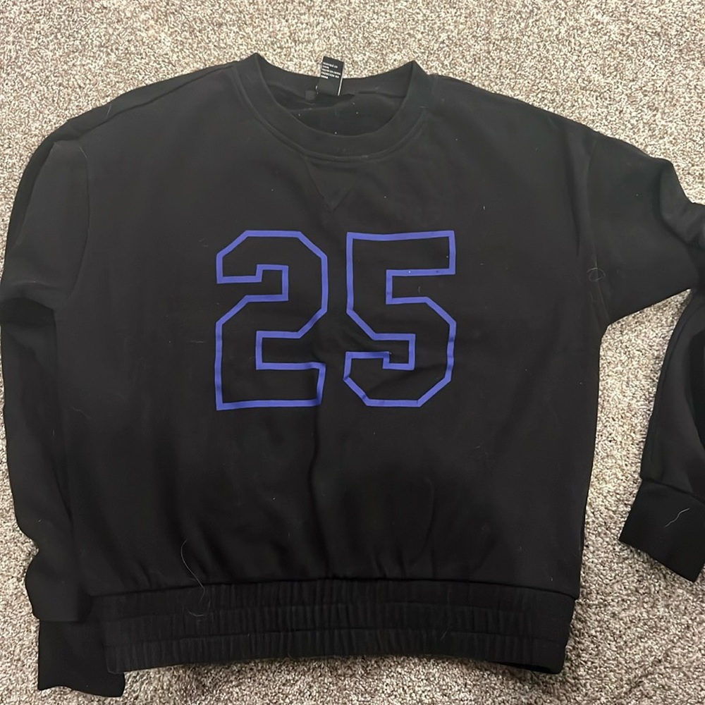 Forever 21 sweatshirt